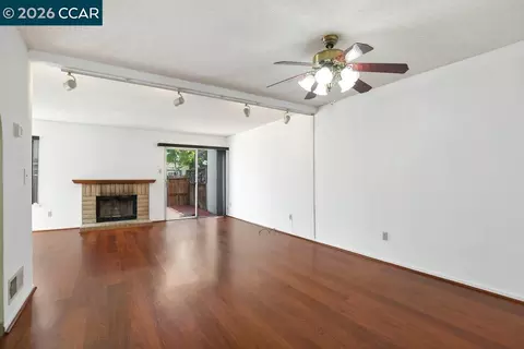 Living - 65 Edgewater Pl, Pittsburg, CA 94565 photo 1 of 4