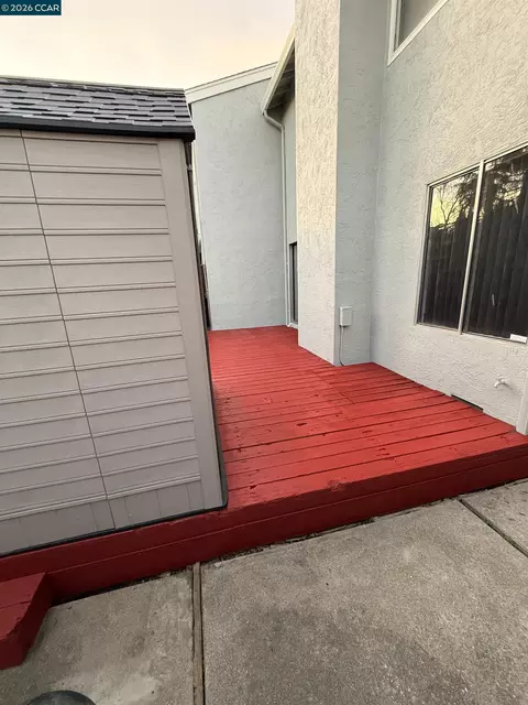 Exterior - 65 Edgewater Pl, Pittsburg, CA 94565 photo 7 of 7