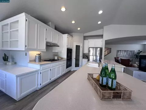 Kitchen - 6404 Eagle Ridge Dr, Vallejo, CA 94591 photo 1 of 2