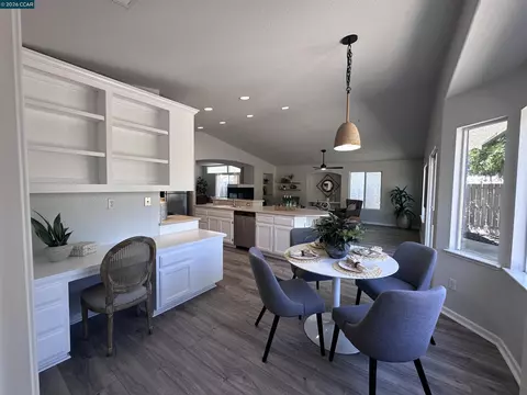 Dining - 6404 Eagle Ridge Dr, Vallejo, CA 94591 photo 1 of 1