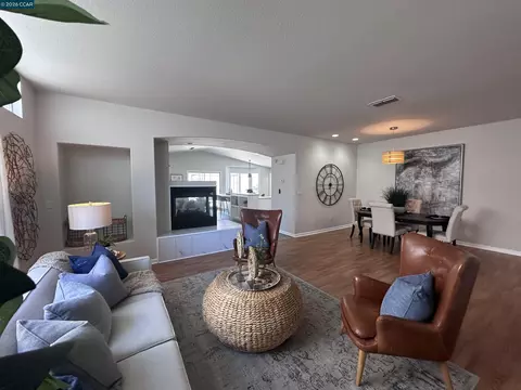Living - 6404 Eagle Ridge Dr, Vallejo, CA 94591 photo 1 of 7