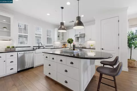971 Bluebell Dr, Livermore, CA 94551