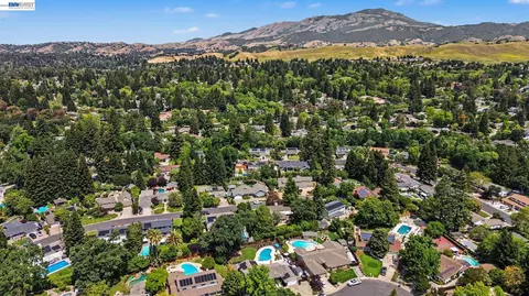 View/Area - 131 Brookside Pl, Danville, CA 94526 photo 3 of 3