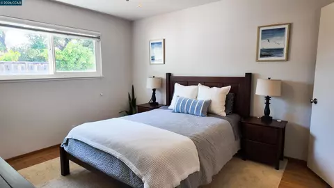 Bedroom - 926 Sassel, Concord, CA 94518 photo 3 of 4