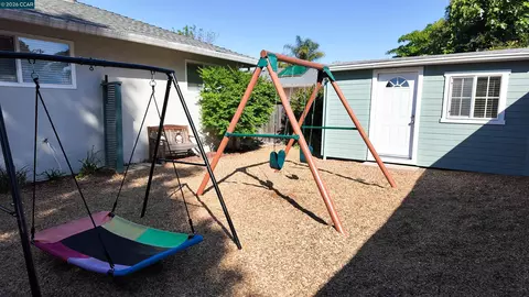 Exterior - 926 Sassel, Concord, CA 94518 photo 8 of 13