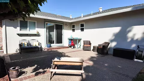 Exterior - 926 Sassel, Concord, CA 94518 photo 6 of 13