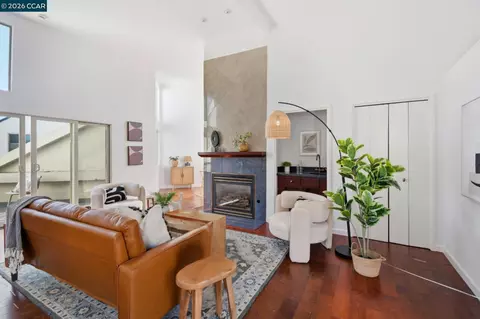 450 Cola Ballena #G, Alameda, CA 94501