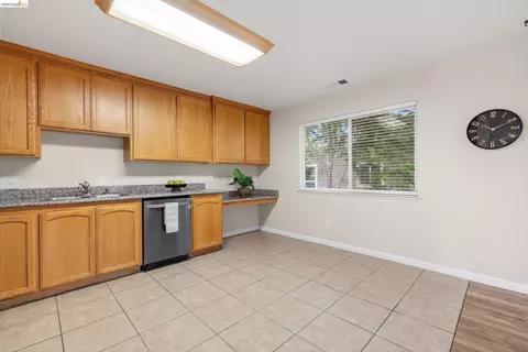 Kitchen - 811 G St, Antioch, CA 94509 photo 4 of 4