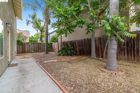 Exterior - 811 G St, Antioch, CA 94509 photo 6 of 7