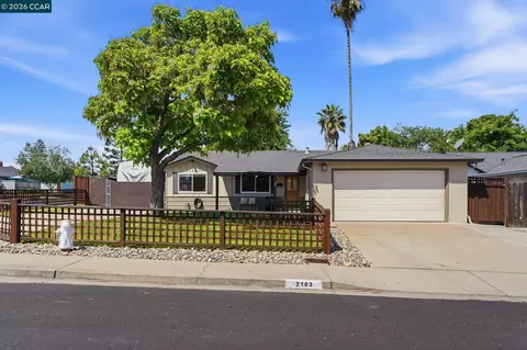 2103 Deerwood Dr, Martinez, CA 94553