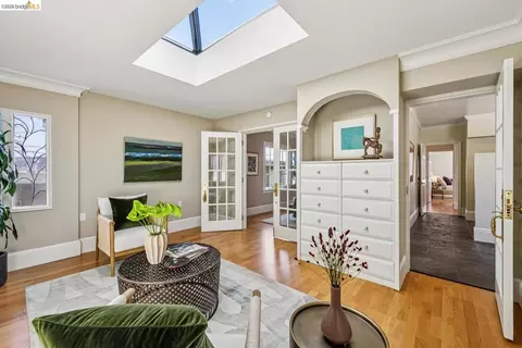 1643 Walnut St, Berkeley, CA 94709 photo 1