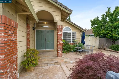 Entry Way - 207 Babbling Brook Way, Pittsburg, CA 94565 photo 1 of 1