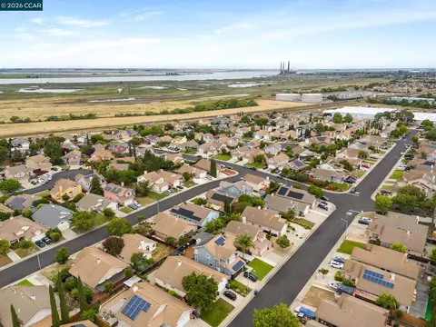 View/Area - 207 Babbling Brook Way, Pittsburg, CA 94565 photo 7 of 7