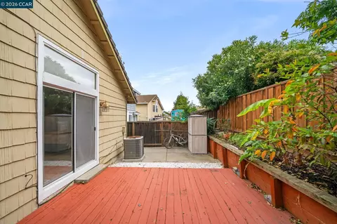 Exterior - 207 Babbling Brook Way, Pittsburg, CA 94565 photo 11 of 16