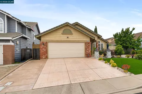 Exterior - 207 Babbling Brook Way, Pittsburg, CA 94565 photo 4 of 16