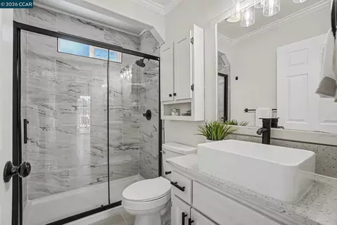 Bath - 2165 James St, Martinez, CA 94553 photo 1 of 1