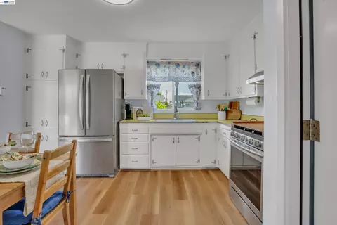 Kitchen - 5296 Spencer Ct, Newark, CA 94560 photo 1 of 2
