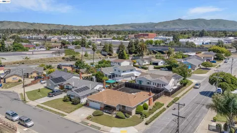 View/Area - 5296 Spencer Ct, Newark, CA 94560 photo 3 of 4