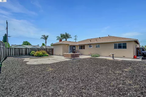 Exterior - 5296 Spencer Ct, Newark, CA 94560 photo 4 of 5