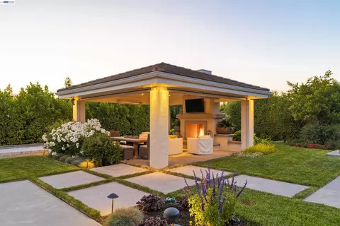 Exterior - 2205 Cameron Cir, Pleasanton, CA 94588 photo 24 of 37