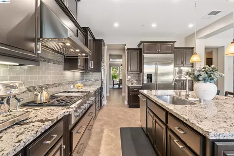 Kitchen - 2205 Cameron Cir, Pleasanton, CA 94588 photo 6 of 6