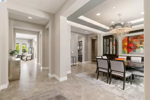 Entry Way - 2205 Cameron Cir, Pleasanton, CA 94588 photo 2 of 6