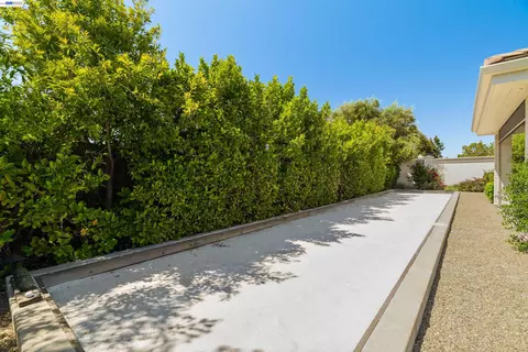 Exterior - 2205 Cameron Cir, Pleasanton, CA 94588 photo 16 of 37