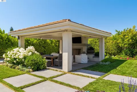 Exterior - 2205 Cameron Cir, Pleasanton, CA 94588 photo 9 of 37