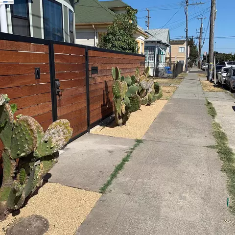 Exterior - 3714 E 12th St, Oakland, CA 94601 photo 2 of 2