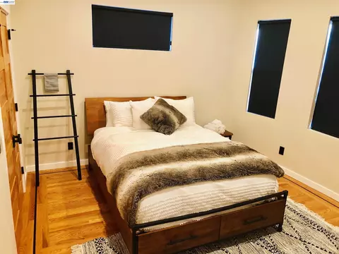 Bedroom - 3714 E 12th St, Oakland, CA 94601 photo 4 of 5