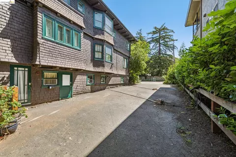 Exterior - 2638 Warring St #A, Berkeley, CA 94704 photo 12 of 16