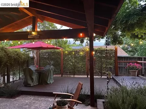Exterior - 5502 Sparas St, Loomis, CA 95650 photo 8 of 9