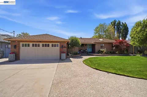 4858 Sterling Dr, Fremont, CA 94536