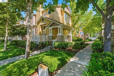 Exterior - 4731 Mangrove Dr, Dublin, CA 94568 photo 1 of 2