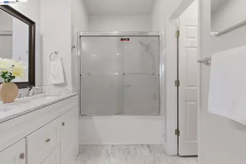 Bath - 4731 Mangrove Dr, Dublin, CA 94568 photo 4 of 5