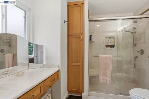 Bath - 4231 Dubhe Ct, Concord, CA 94521 photo 3 of 4