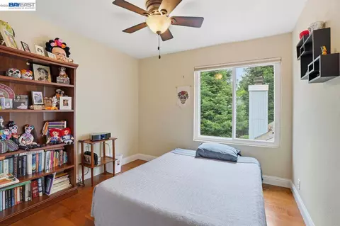 Bedroom - 4231 Dubhe Ct, Concord, CA 94521 photo 1 of 8