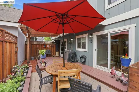 Exterior - 4231 Dubhe Ct, Concord, CA 94521 photo 4 of 7