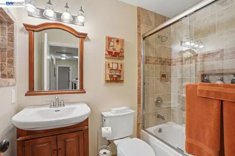 Bath - 4231 Dubhe Ct, Concord, CA 94521 photo 1 of 4