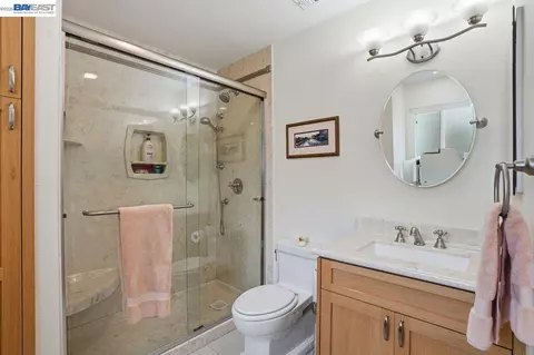 Bath - 4231 Dubhe Ct, Concord, CA 94521 photo 2 of 4