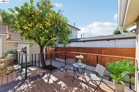Exterior - 14564 Wake Ave, San Leandro, CA 94578 photo 4 of 5