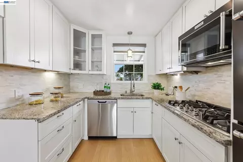 Kitchen - 14564 Wake Ave, San Leandro, CA 94578 photo 2 of 3