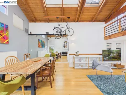 2932 Filbert St #2, Oakland, CA 94608