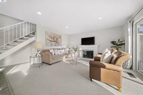 Living - Undisclosed, Livermore, CA 94550 photo 3 of 6