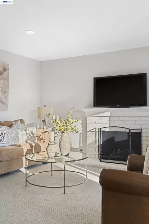 Living - Undisclosed, Livermore, CA 94550 photo 1 of 6