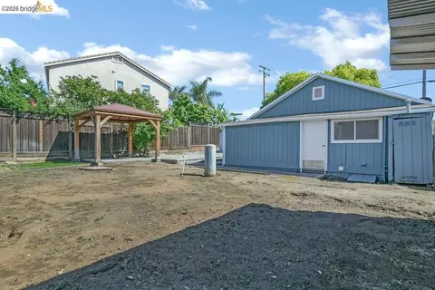 Exterior - 180 Hill Ave, Oakley, CA 94561 photo 7 of 13
