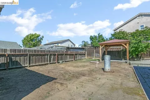 Exterior - 180 Hill Ave, Oakley, CA 94561 photo 6 of 13