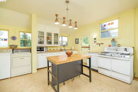 1735 Tenth St, Berkeley, CA 94710 photo 9