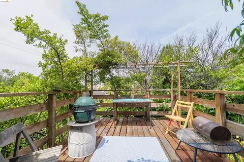 1735 Tenth St, Berkeley, CA 94710 photo 4