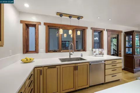 Kitchen - 5184 Darby Russell Rd, Murphys, CA 95247 photo 4 of 7